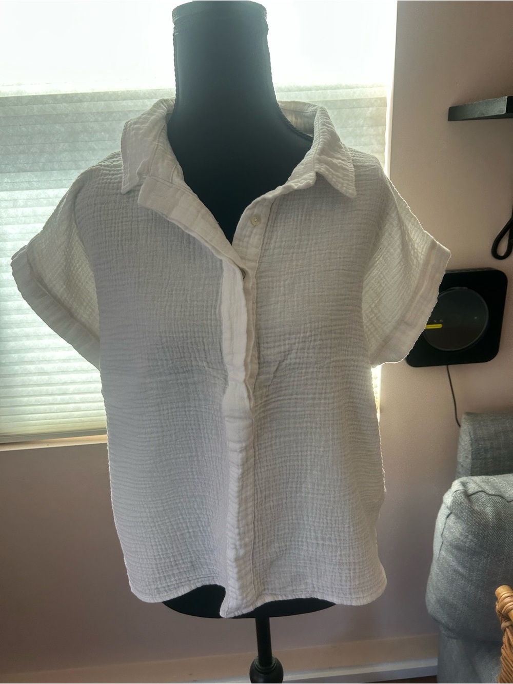 Relaxed White Gauze Button-Front Short Sleeve Top
